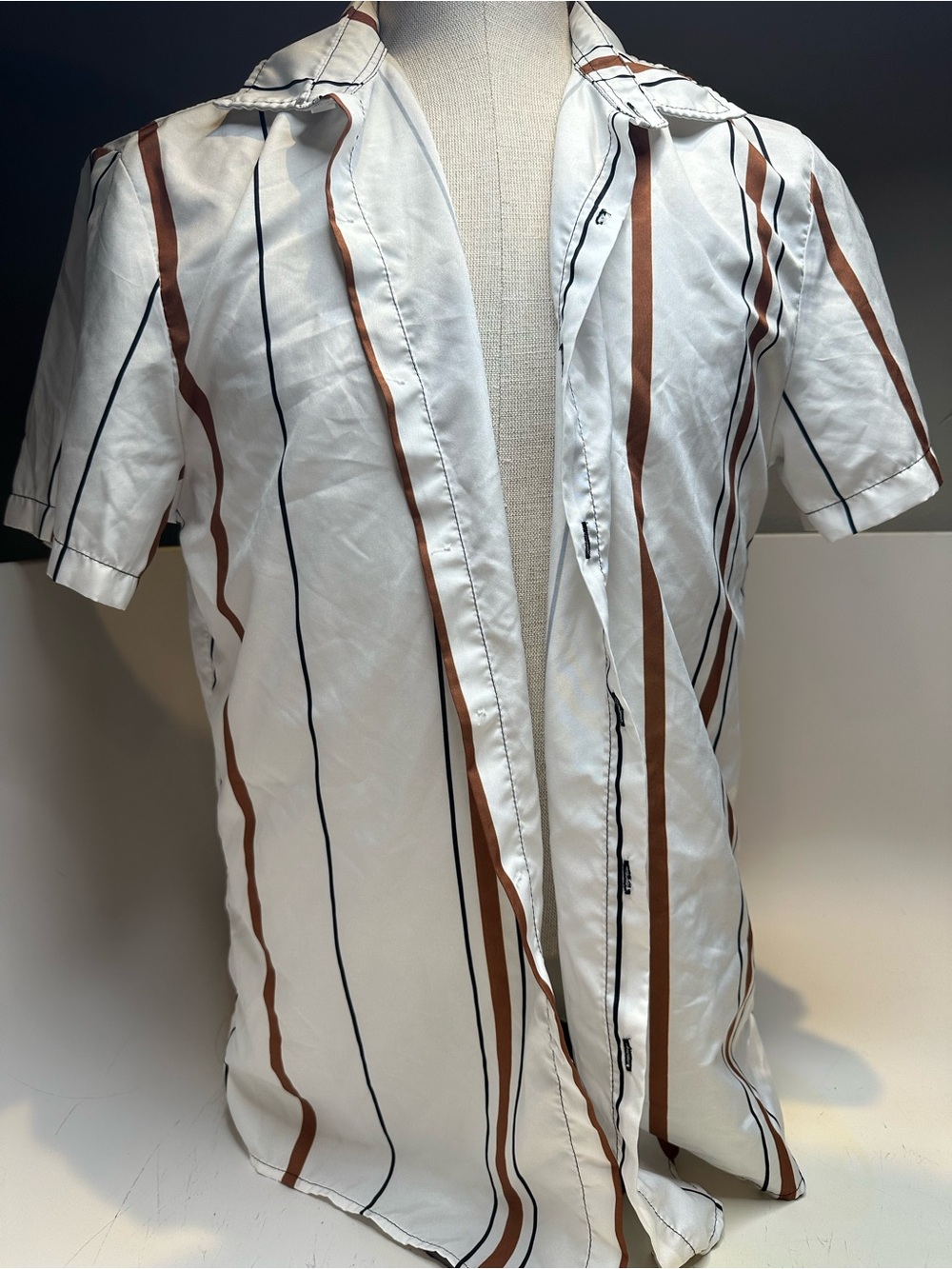 Casual Men's White Short-Sleeve Button-Down Shirt with Brown & Black Stripes